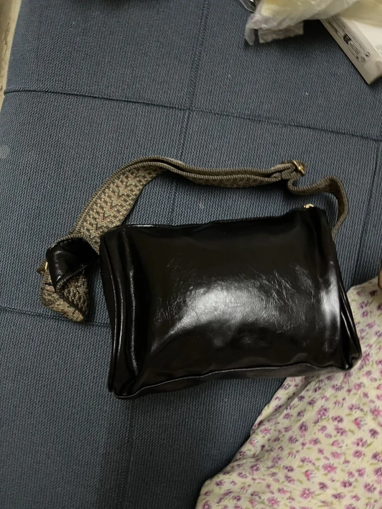 ¡EL REGALO MÁS ROMÁNTICO! – Bolso Emma™ Retro Cruzado con Correa Ancha de Textura
