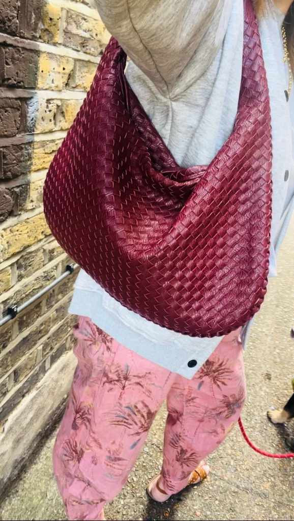 Alessandra B. – Bolso Trenzado Hobo™ de Cuero para Mujer de Alta Moda