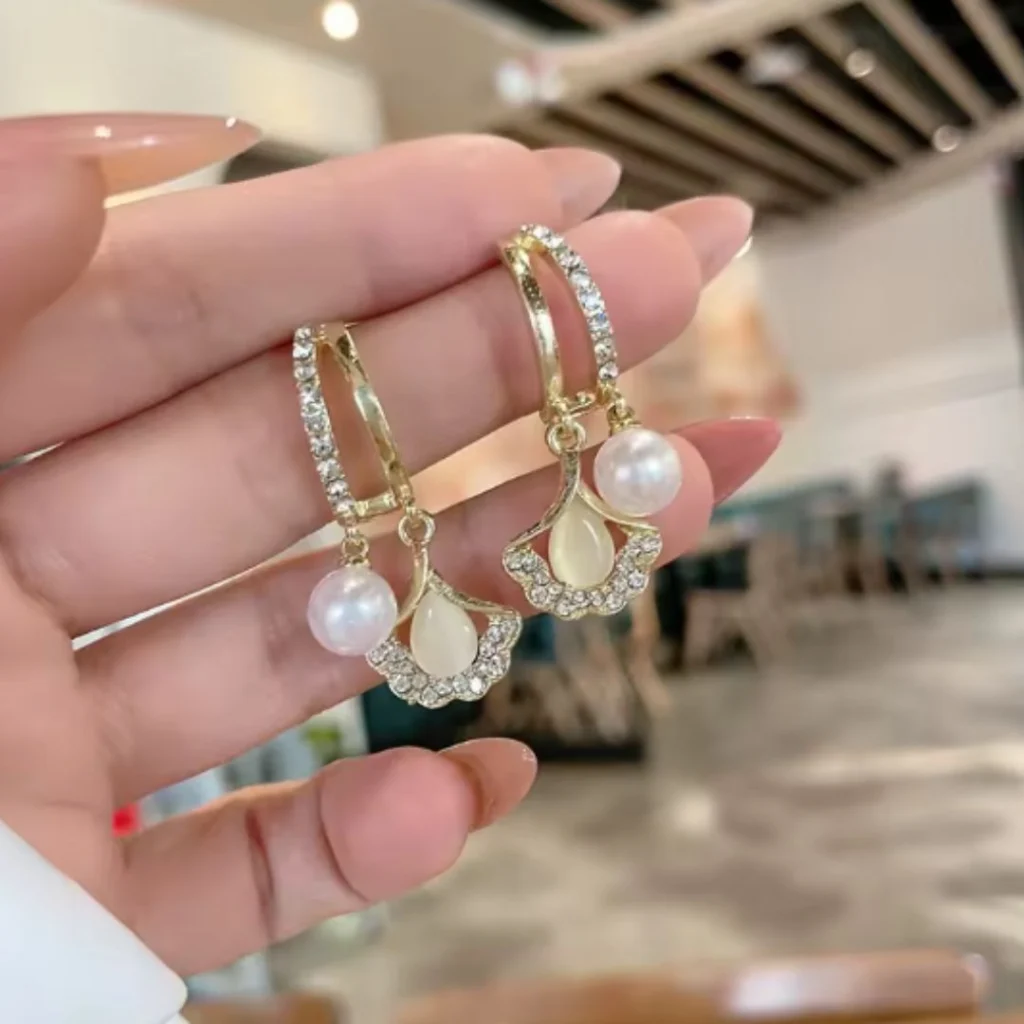 ¡LOS ARETES QUE NECESITABAS! – Twinkle Touch™